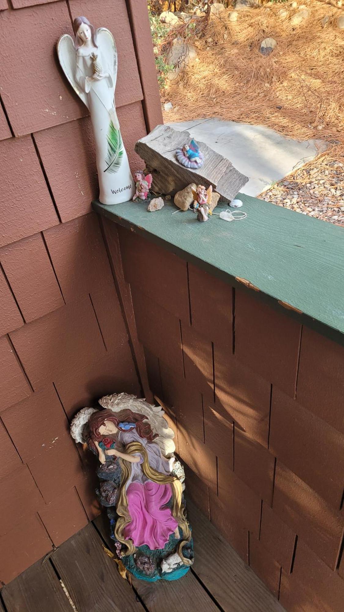 Angel Cottage With A Sauna Or The Cozy With A Jacuzzi Tub, Both Are Studios With A View Of Mount Shasta Rom bilde